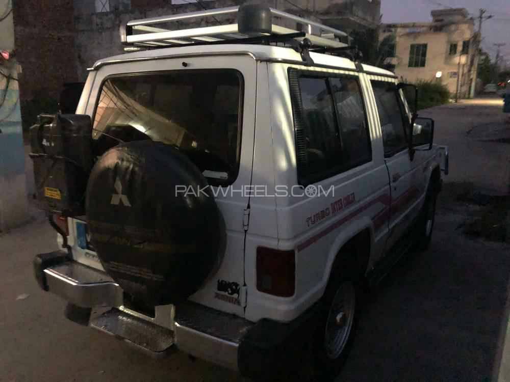 Mitsubishi Pajero 1986 for Sale in Sialkot Mitsubishi Pajero 1986 for Sale in Sialkot Image-8