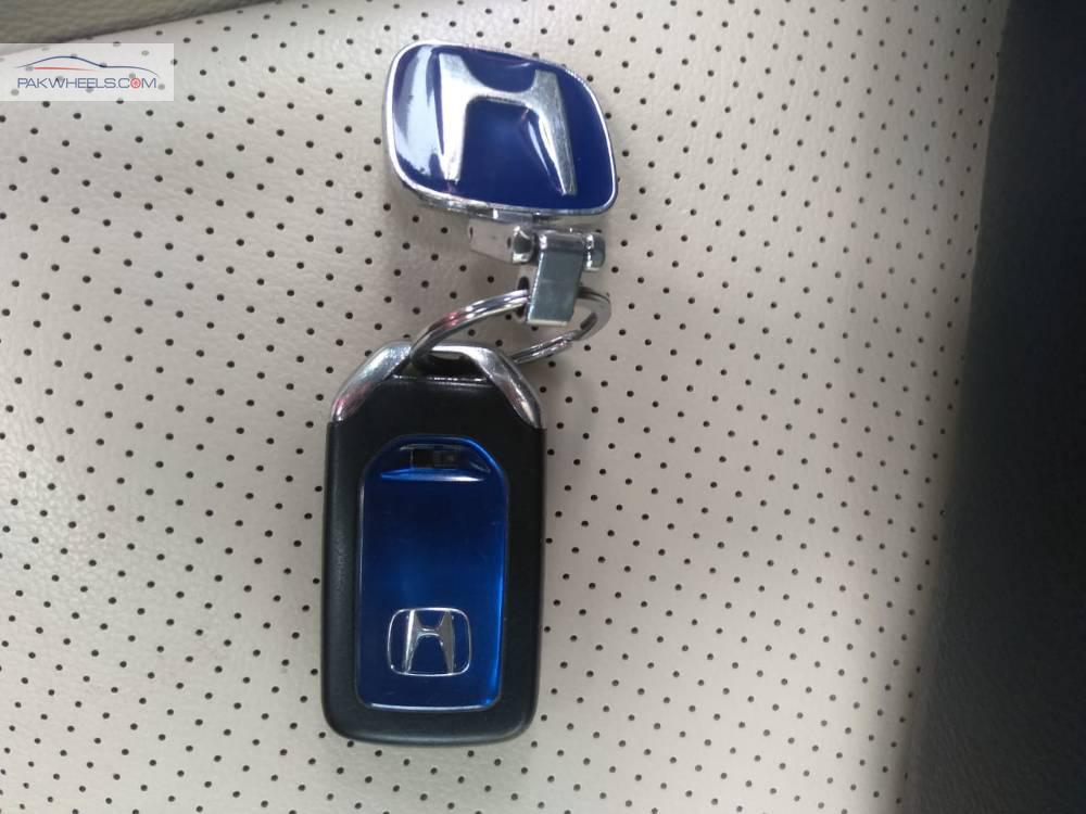 Honda Vezel 2015 for Sale in Islamabad Honda Vezel 2015 for Sale in Islamabad Image-21