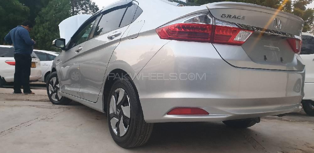 Honda Grace Hybrid 2015 for Sale in Karachi Honda Grace Hybrid 2015 for Sale in Karachi Image-2