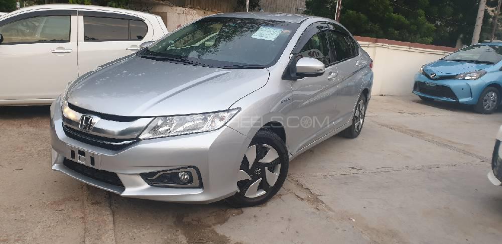 Honda Grace Hybrid 2015 for Sale in Karachi Honda Grace Hybrid 2015 for Sale in Karachi Image-5