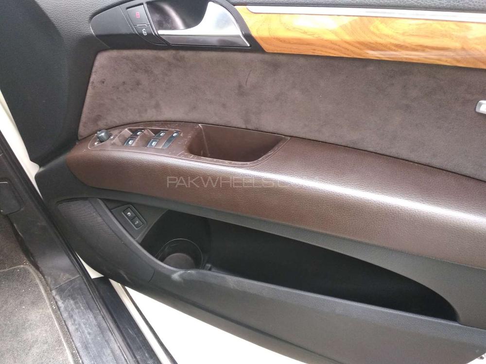 Audi Q7 2007 for Sale in Lahore Audi Q7 2007 for Sale in Lahore Image-10