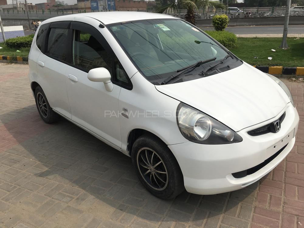 Honda Fit 2007 for Sale in Gujranwala Honda Fit 2007 for Sale in Gujranwala Image-3
