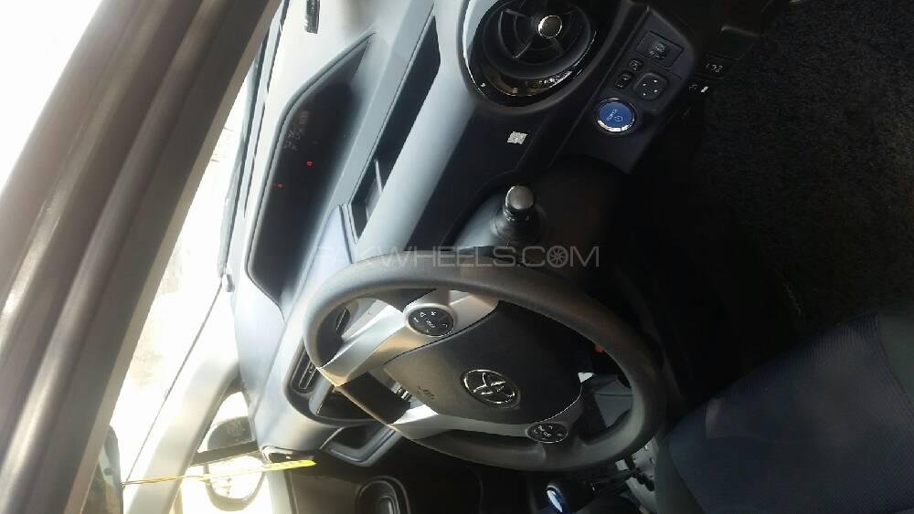 Toyota Aqua 2015 for Sale in Peshawar Toyota Aqua 2015 for Sale in Peshawar Image-5