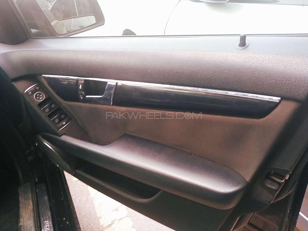 Mercedes Benz C Class 2009 for Sale in Rawalpindi Mercedes Benz C Class 2009 for Sale in Rawalpindi Image-11