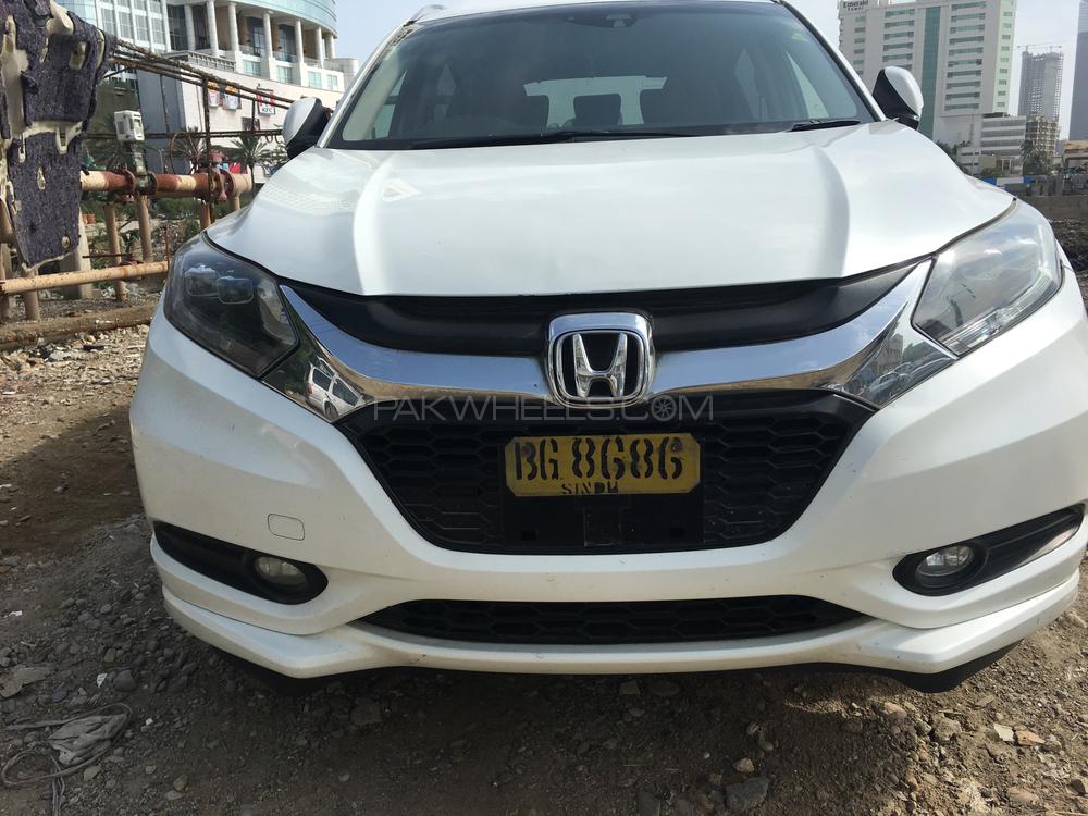 Honda Vezel 2015 for Sale in Karachi Image-1