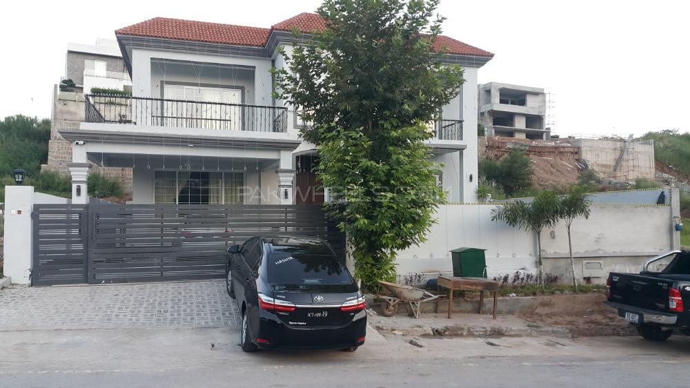 Toyota Corolla 2019 for Sale in Rawalpindi Toyota Corolla 2019 for Sale in Rawalpindi Image-2