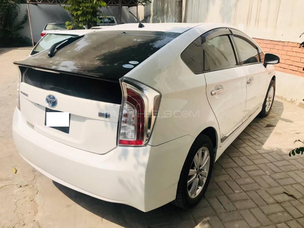Toyota Prius 2012 for Sale in Peshawar Toyota Prius 2012 for Sale in Peshawar Image-11