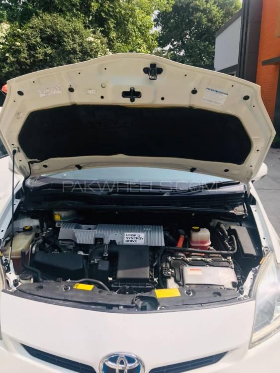 Toyota Prius 2012 for Sale in Peshawar Toyota Prius 2012 for Sale in Peshawar Image-13