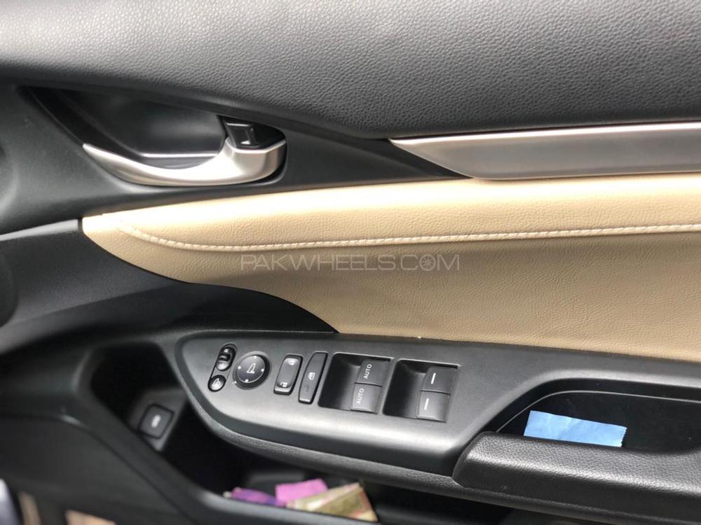 Honda Civic 2019 for Sale in Karachi Honda Civic 2019 for Sale in Karachi Image-9