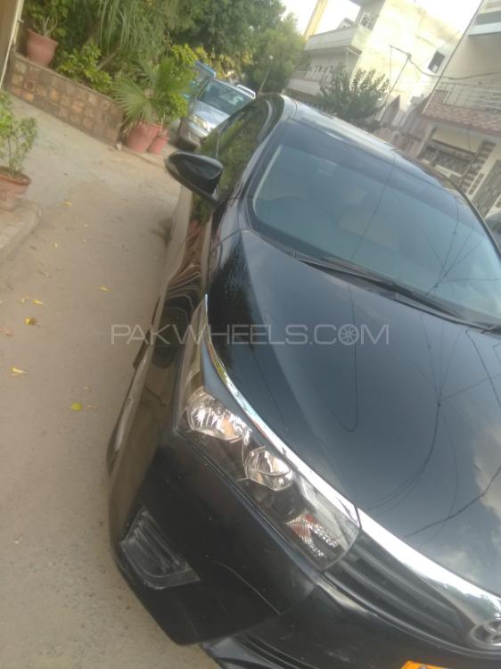 Toyota Corolla 2016 for Sale in Karachi Image-1
