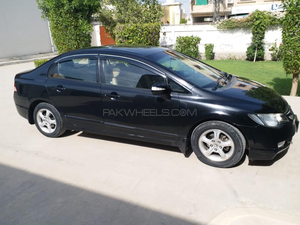 Honda Civic 2010 for Sale in Rahim Yar Khan Image-1