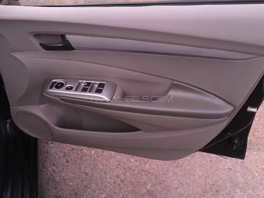 Honda City 2014 for Sale in Karachi Honda City 2014 for Sale in Karachi Image-12
