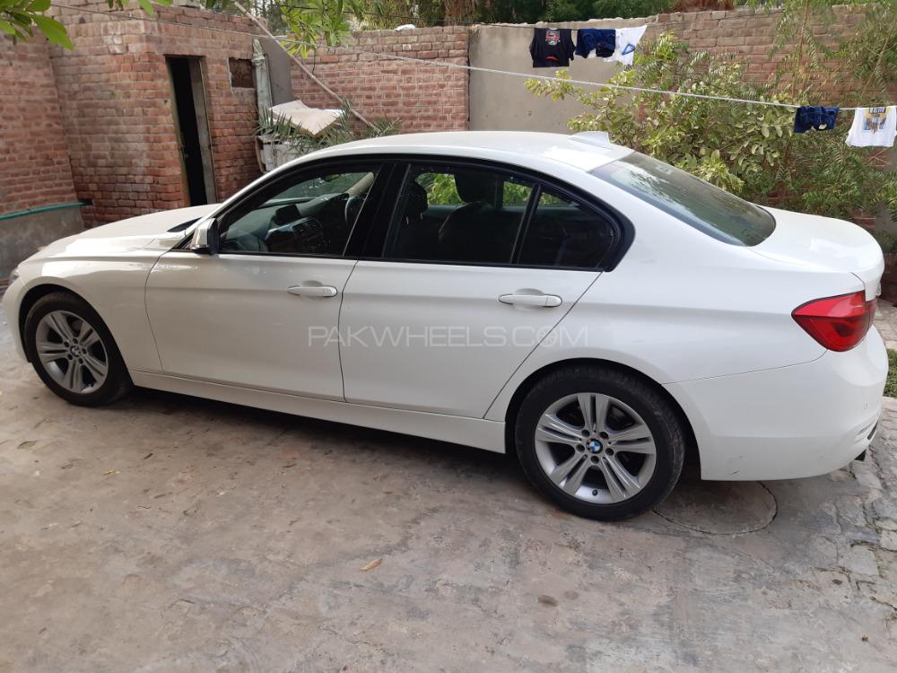 BMW 3 Series 2016 for Sale in Khanewal Image-1