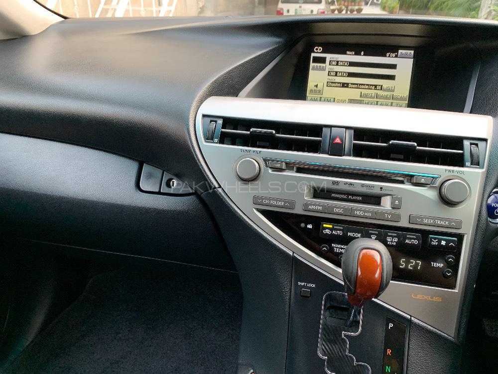 Lexus RX Series 2009 for Sale in Lahore Lexus RX Series 2009 for Sale in Lahore Image-15
