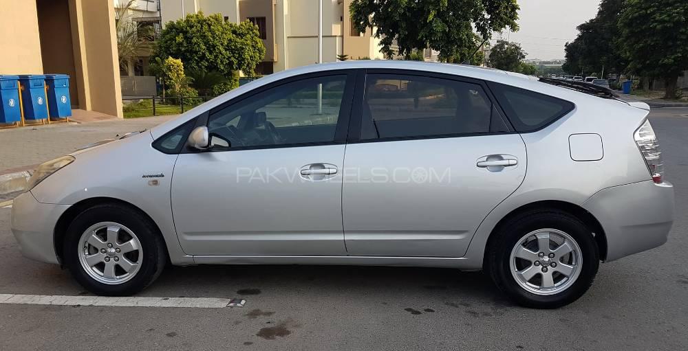 Toyota Prius 2010 for Sale in Islamabad Toyota Prius 2010 for Sale in Islamabad Image-2