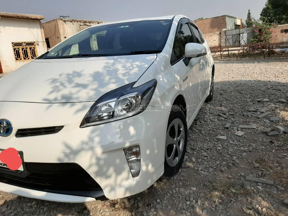 Toyota Prius 2015 for Sale in Peshawar Toyota Prius 2015 for Sale in Peshawar Image-6