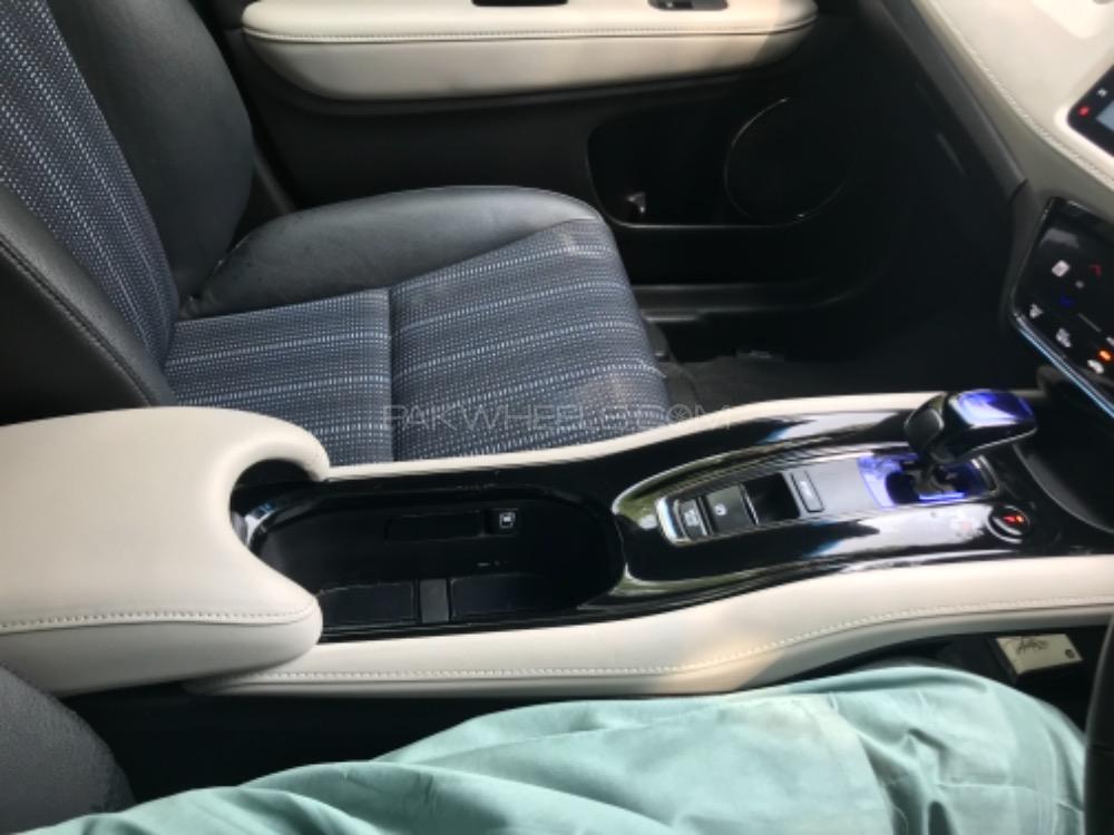 Honda Vezel 2016 for Sale in Rawalpindi Honda Vezel 2016 for Sale in Rawalpindi Image-7