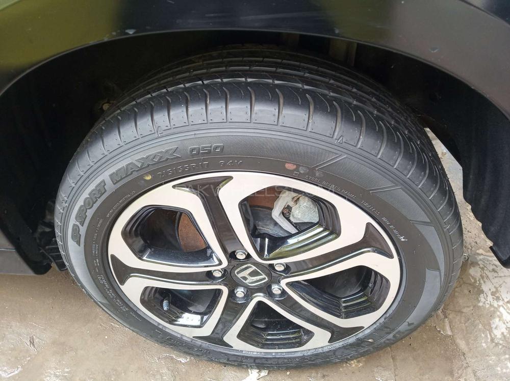 Honda Vezel 2017 for Sale in Karachi Honda Vezel 2017 for Sale in Karachi Image-16