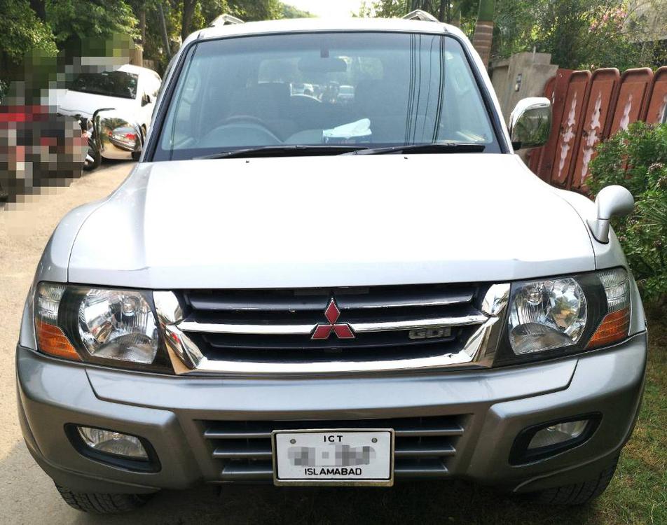 Mitsubishi Pajero 1999 for Sale in Lahore Mitsubishi Pajero 1999 for Sale in Lahore Image-2