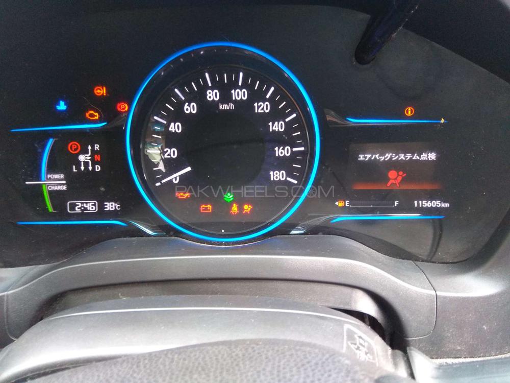 Honda Vezel 2014 for Sale in Lahore Honda Vezel 2014 for Sale in Lahore Image-9