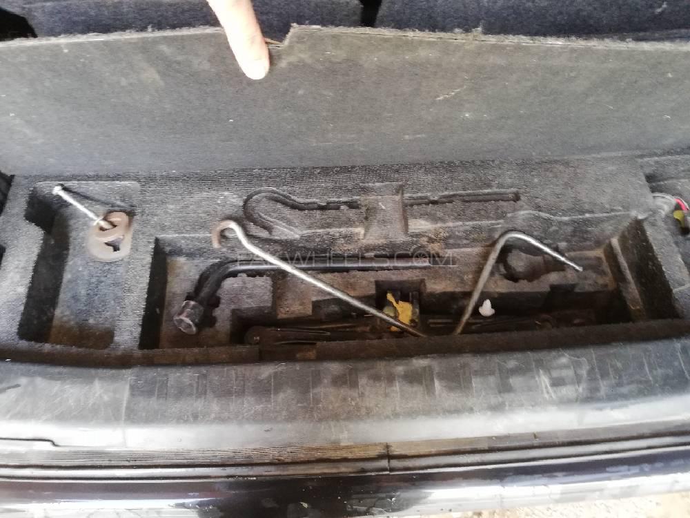 Daihatsu Move 2007 for Sale in Sialkot Daihatsu Move 2007 for Sale in Sialkot Image-8