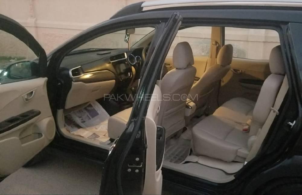 Honda BR-V 2017 for Sale in Karachi Honda BR-V 2017 for Sale in Karachi Image-14