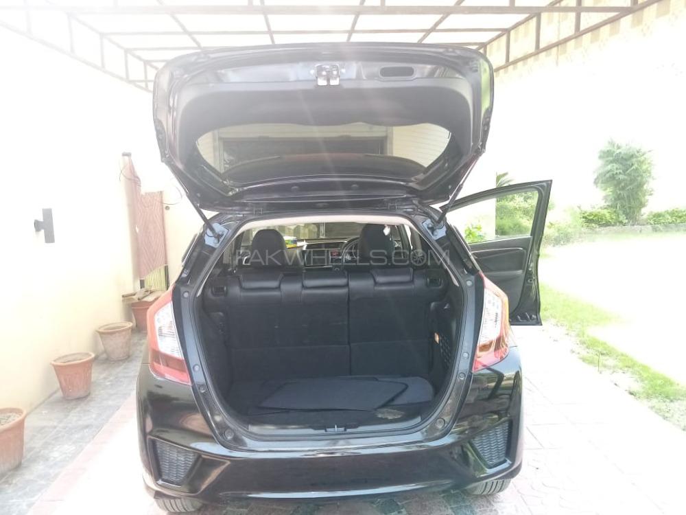 Honda Fit 2014 for Sale in Gujranwala Honda Fit 2014 for Sale in Gujranwala Image-4