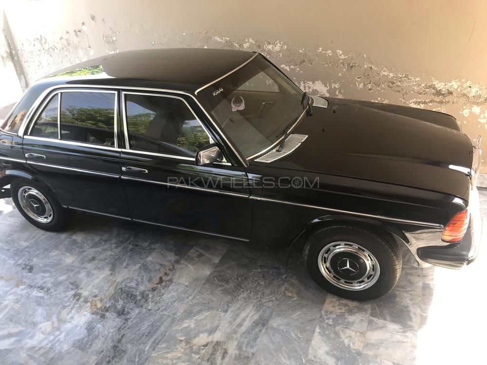 Mercedes Benz 200 D 1983 for Sale in Lahore Image-1