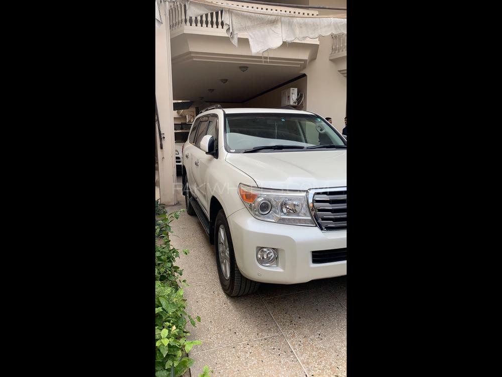 Toyota Land Cruiser 2013 for Sale in Lahore Toyota Land Cruiser 2013 for Sale in Lahore Image-2