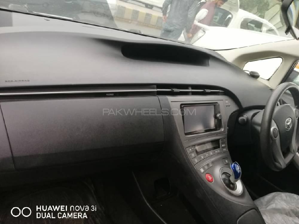 Toyota Prius 2012 for Sale in Lahore Toyota Prius 2012 for Sale in Lahore Image-6