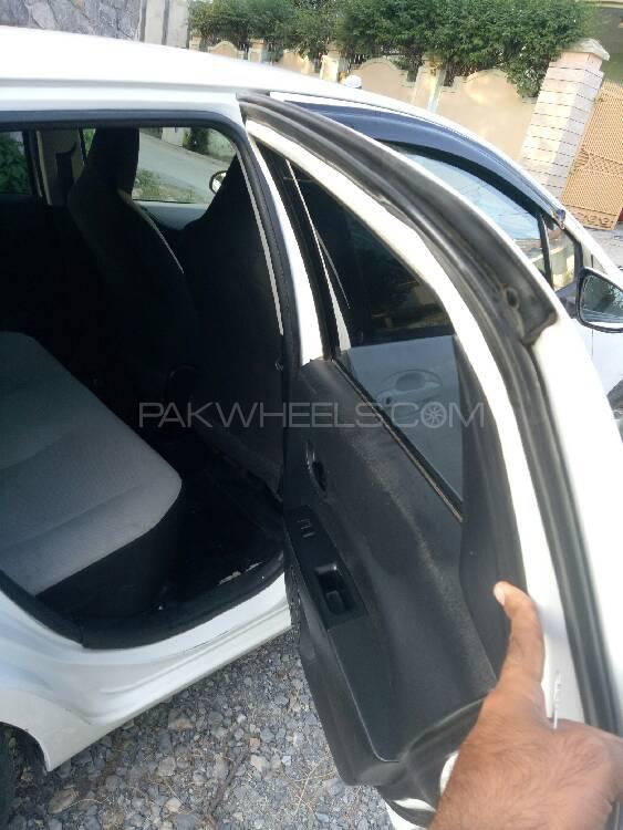 Toyota Vitz 2012 for Sale in Dera ismail khan Toyota Vitz 2012 for Sale in Dera ismail khan Image-12