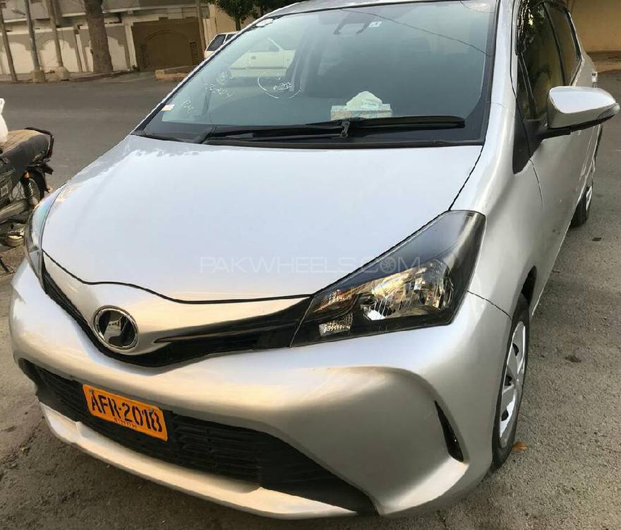 Toyota Vitz 2016 for Sale in Karachi Image-1