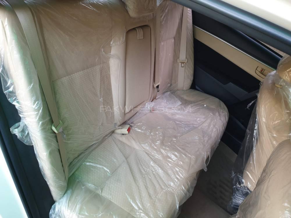 Toyota Corolla 2018 for Sale in Lahore Toyota Corolla 2018 for Sale in Lahore Image-9