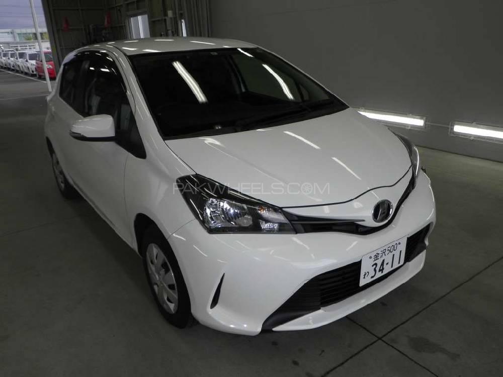 Toyota Vitz 2014 for Sale in Sialkot Toyota Vitz 2014 for Sale in Sialkot Image-8