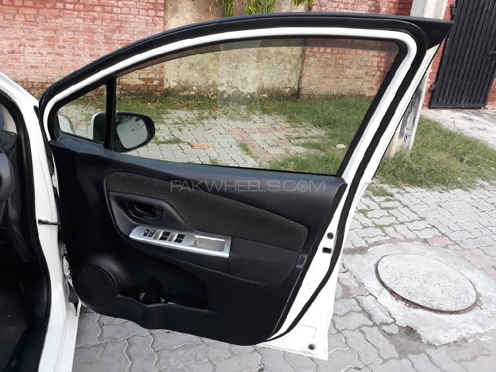 Toyota Vitz 2014 for Sale in Sialkot Toyota Vitz 2014 for Sale in Sialkot Image-11