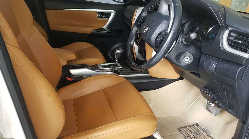 Toyota Fortuner 2017 for Sale in Rawalpindi Toyota Fortuner 2017 for Sale in Rawalpindi Image-9