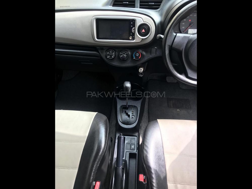 Toyota Vitz 2014 for Sale in Lahore Toyota Vitz 2014 for Sale in Lahore Image-12