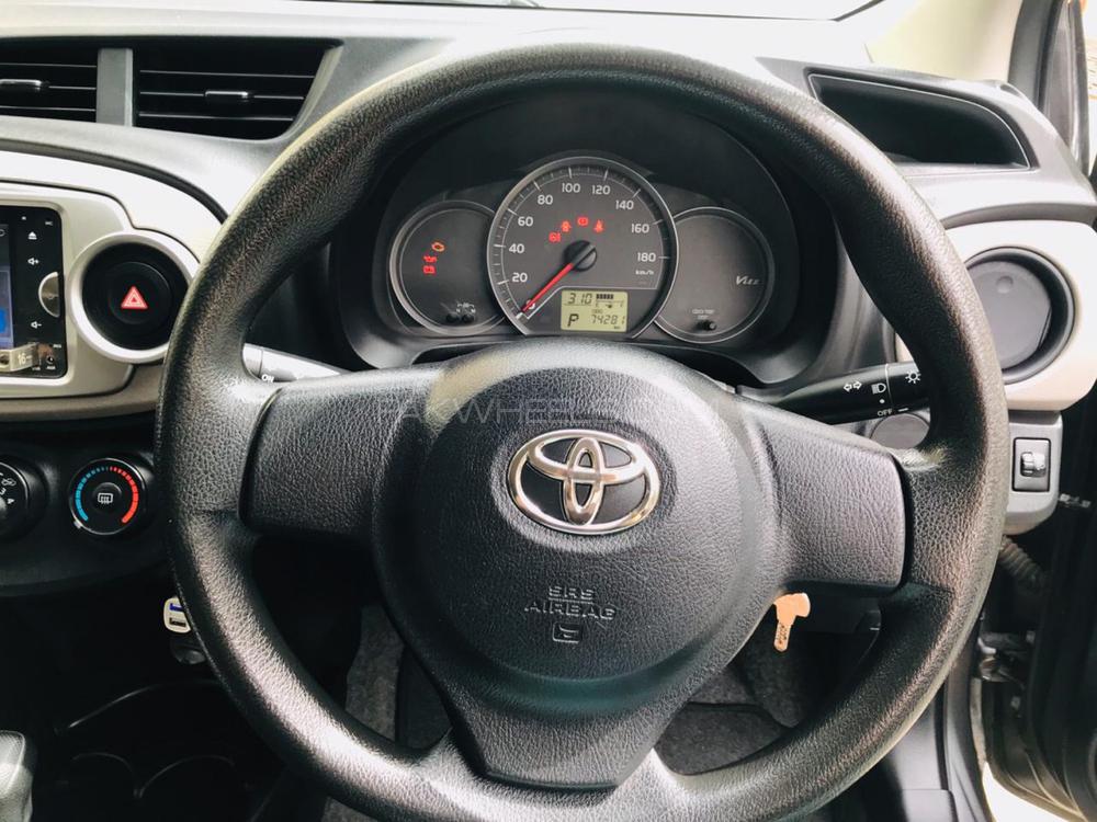 Toyota Vitz 2014 for Sale in Lahore Toyota Vitz 2014 for Sale in Lahore Image-13