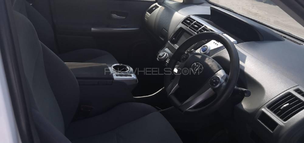Toyota Prius Alpha 2012 for Sale in Peshawar Toyota Prius Alpha 2012 for Sale in Peshawar Image-5