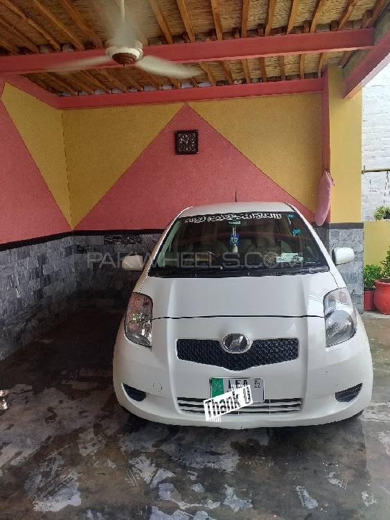 Toyota Vitz 2006 for Sale in Nowshera cantt Image-1