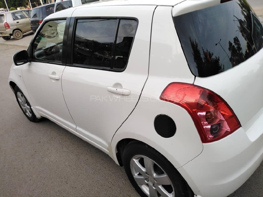 Suzuki Swift 2013 for Sale in Karachi Suzuki Swift 2013 for Sale in Karachi Image-4