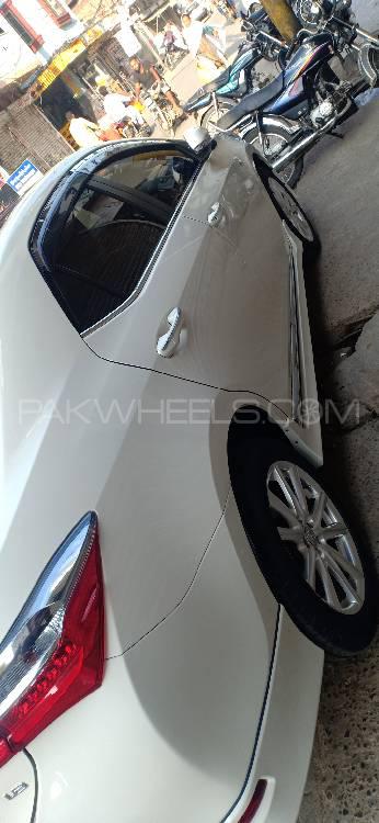 Toyota Corolla 2019 for Sale in Sialkot Toyota Corolla 2019 for Sale in Sialkot Image-2