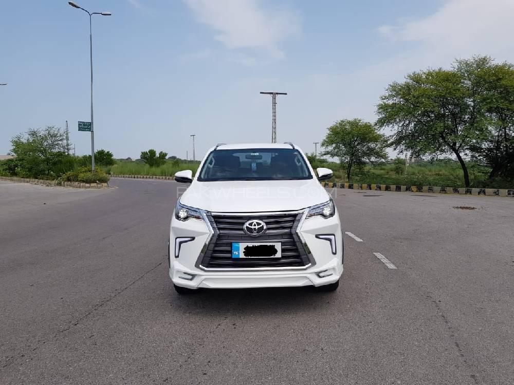 Toyota Fortuner 2018 for Sale in Mirpur A.K. Image-1