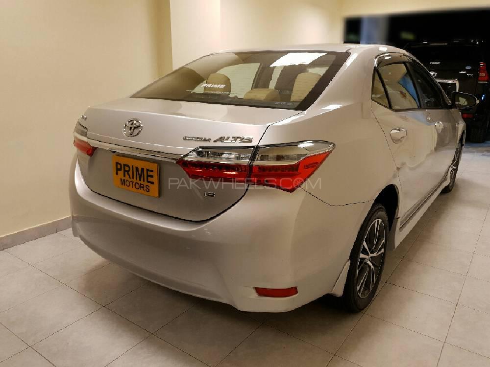 Toyota Corolla 2017 for Sale in Karachi Toyota Corolla 2017 for Sale in Karachi Image-4