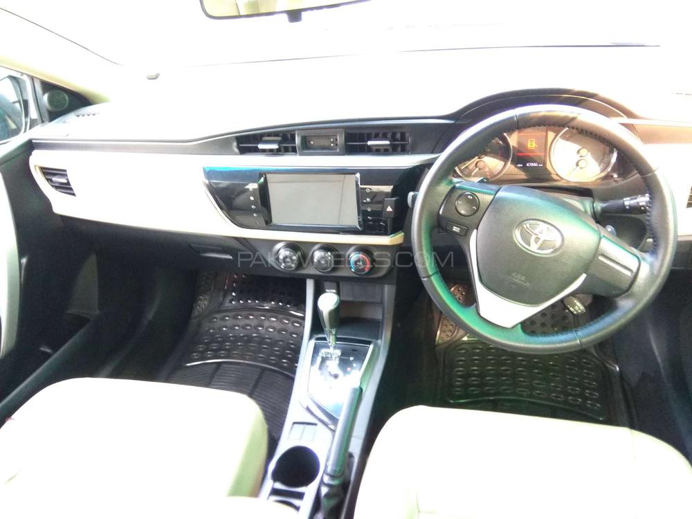 Toyota Corolla 2015 for Sale in Lahore Toyota Corolla 2015 for Sale in Lahore Image-9
