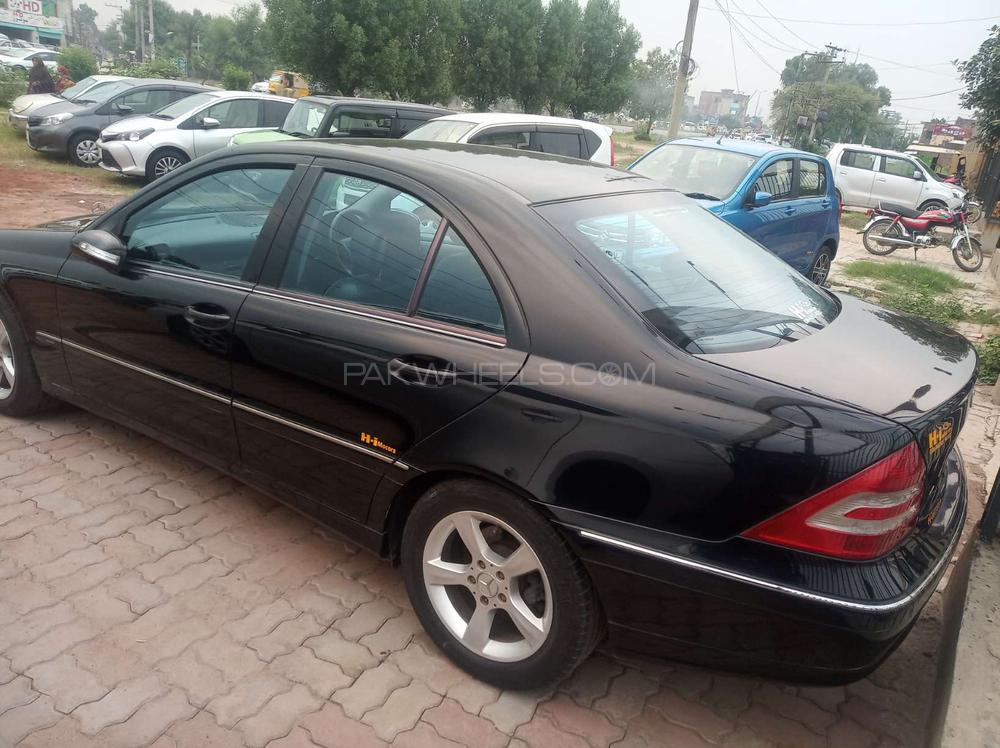 Mercedes Benz C Class 2006 for Sale in Gujranwala Mercedes Benz C Class 2006 for Sale in Gujranwala Image-4