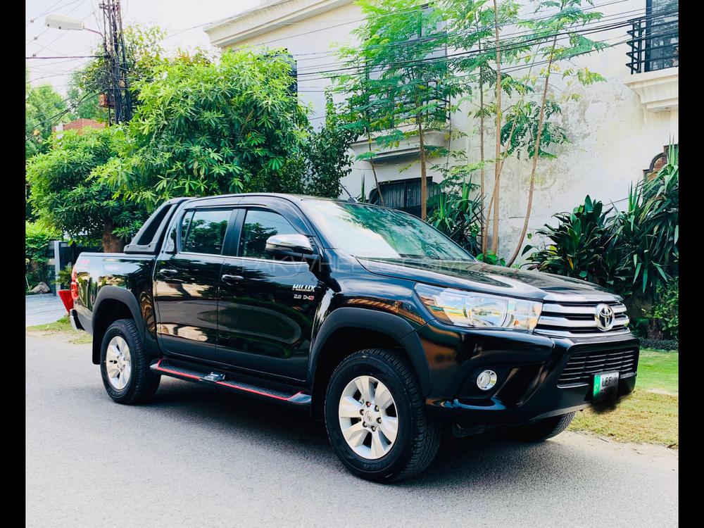 Toyota Hilux 2019 for Sale in Lahore Toyota Hilux 2019 for Sale in Lahore Image-3