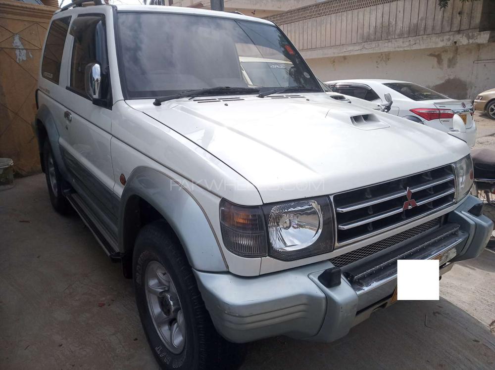 Mitsubishi Pajero 1997 for Sale in Karachi Image-1