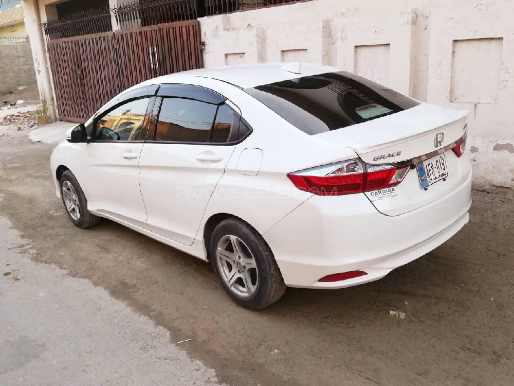 Honda Grace Hybrid 2015 for Sale in Bahawalpur Image-1