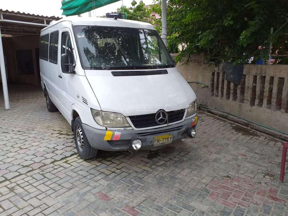 Mercedes Benz Sprinter 2005 for Sale in Lahore Image-1